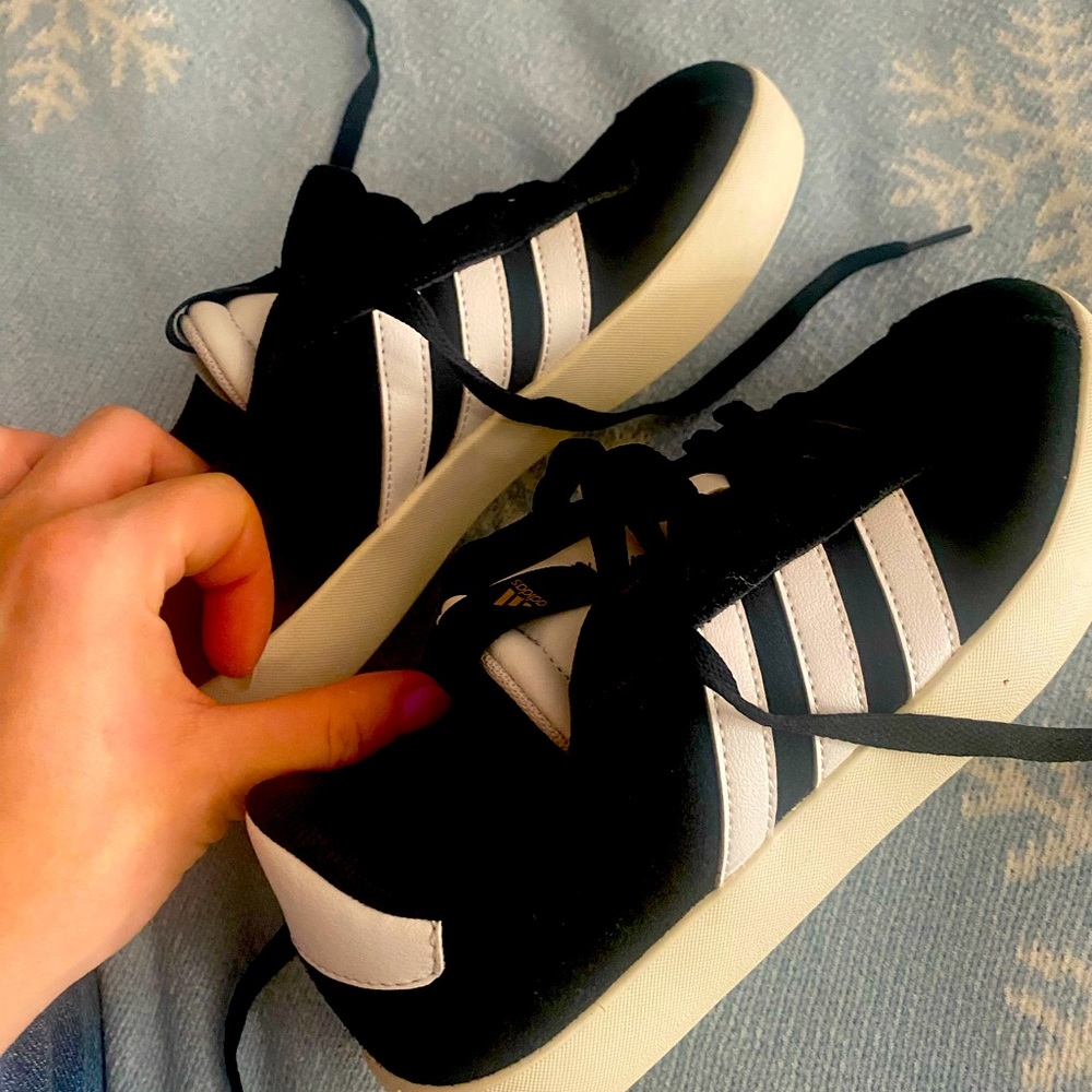 BNWOT Adidas black velvet shoes with iconic 3 white stripes - KIDS!